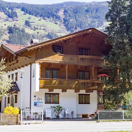 Privatunterkunft Hauser *